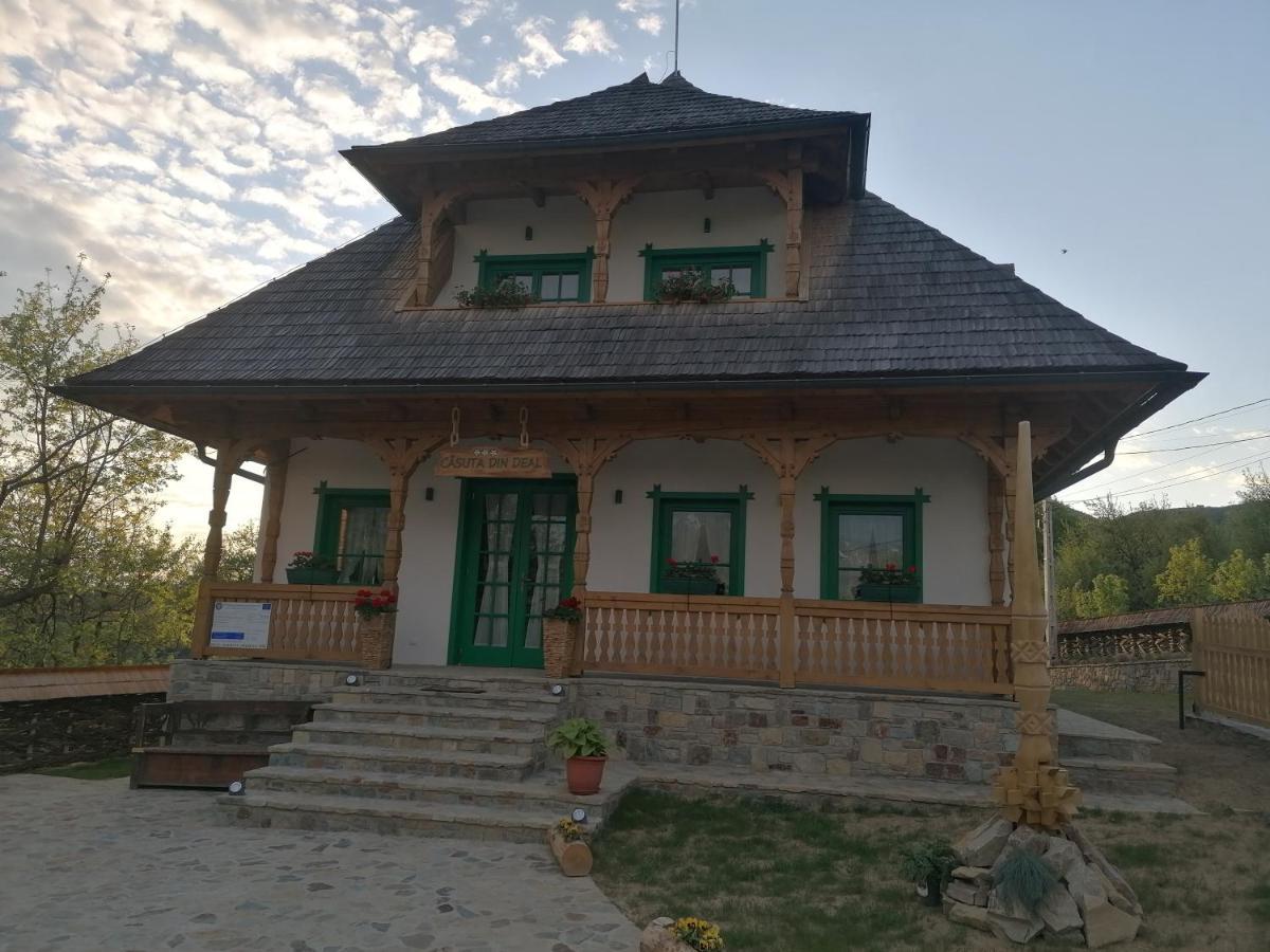 Pensiunea Casuta Din Deal Moisei Exteriér fotografie
